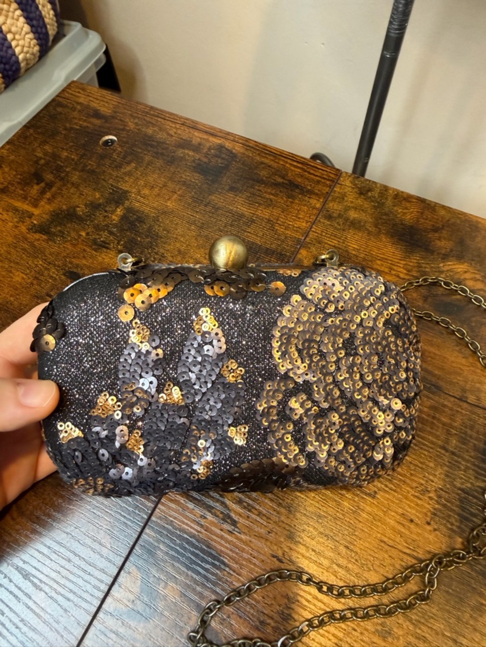Darling Vintage Sequin Embellished Black Evening Clutch with Gold/Bronze Chain - Picture 5 of 12